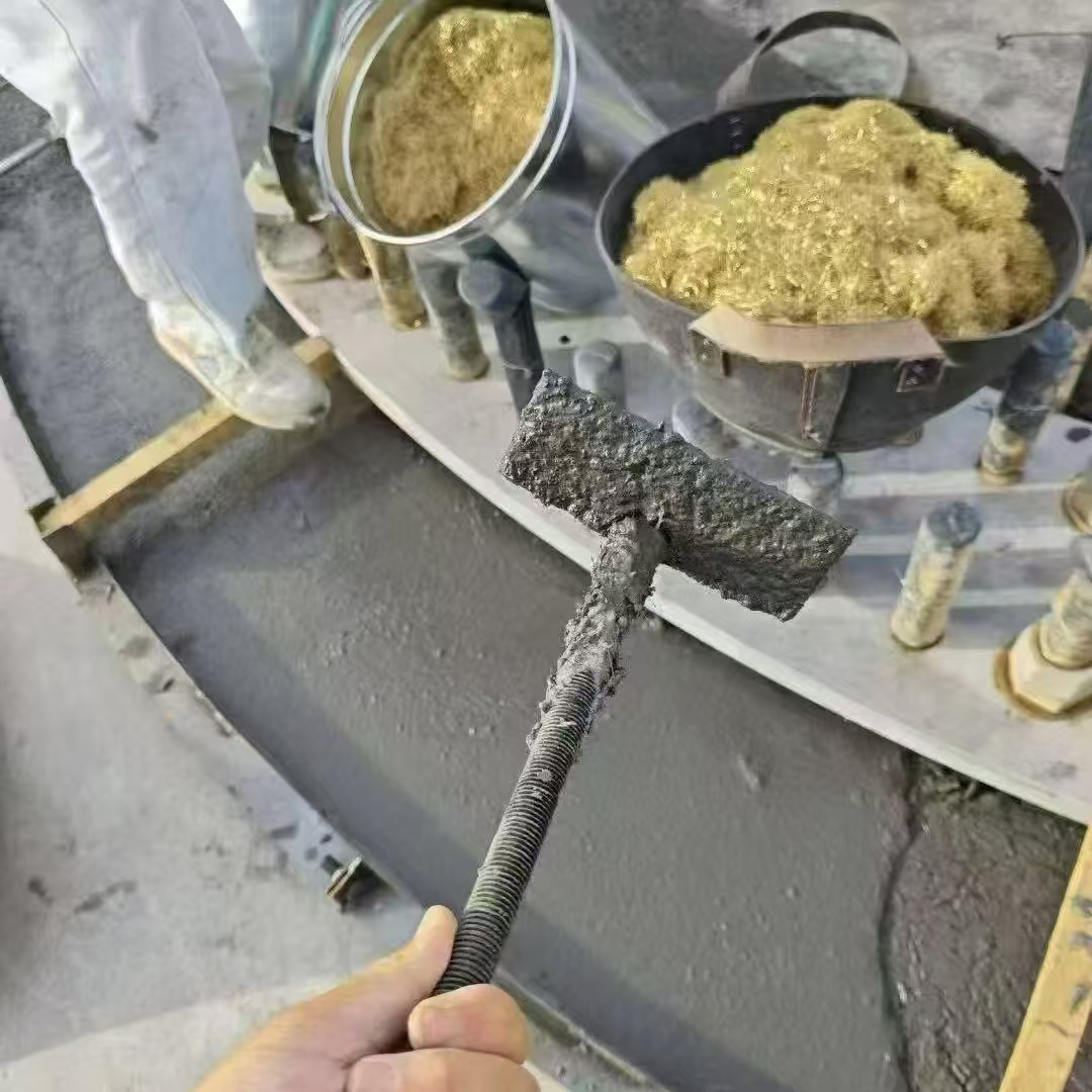 秦城C120钢纤维高强无收灌浆料 轧机压缩机汽轮机发电机锻压设备底座灌浆材料